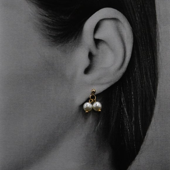 Pearl  Gold plated Tassel Earrings - Picture 4 of 4